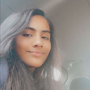 Meet your Posher, Riya